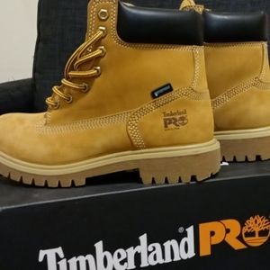 Steel toe boots
